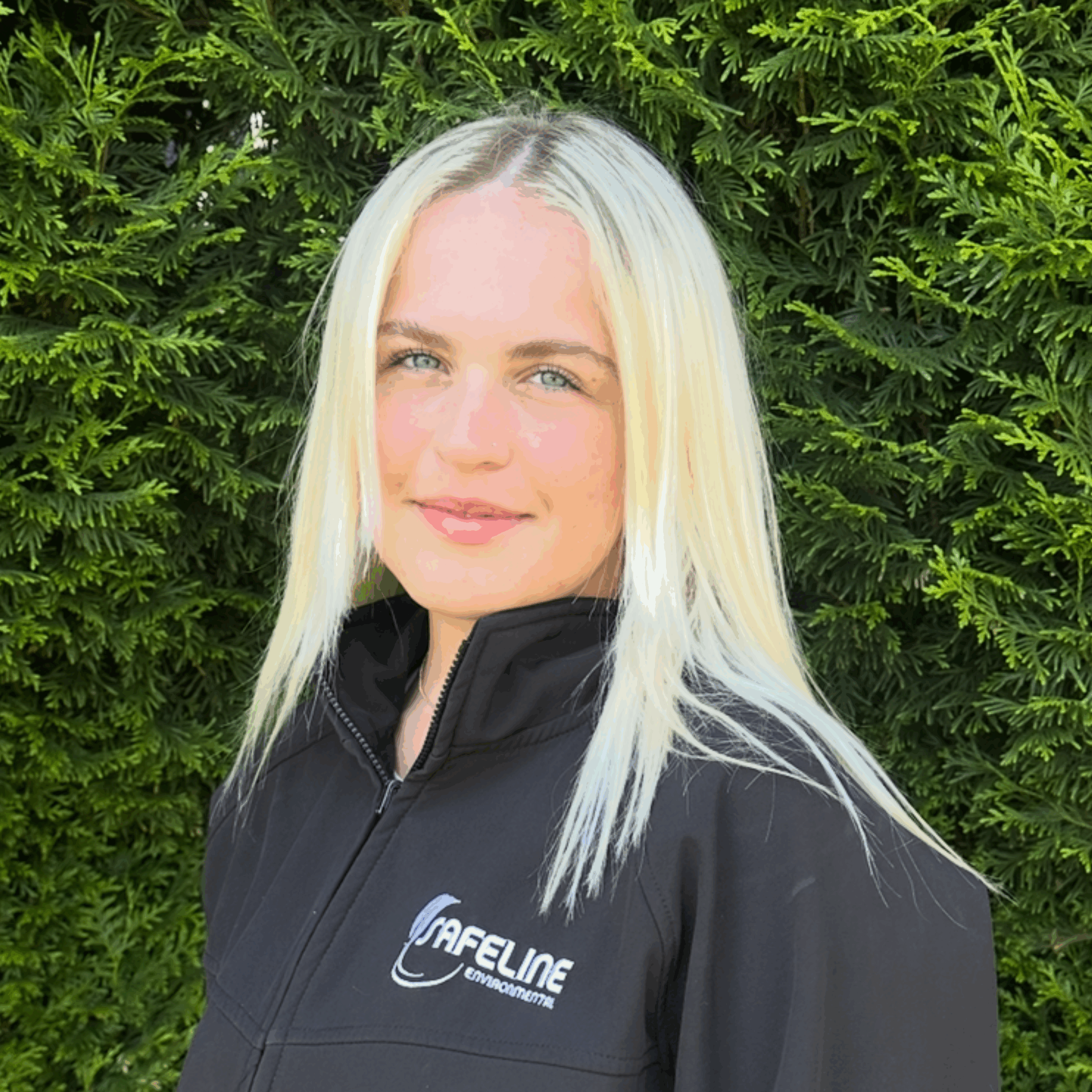 Photo of Ellie Holmes