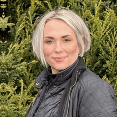 Photo of Sara Knight